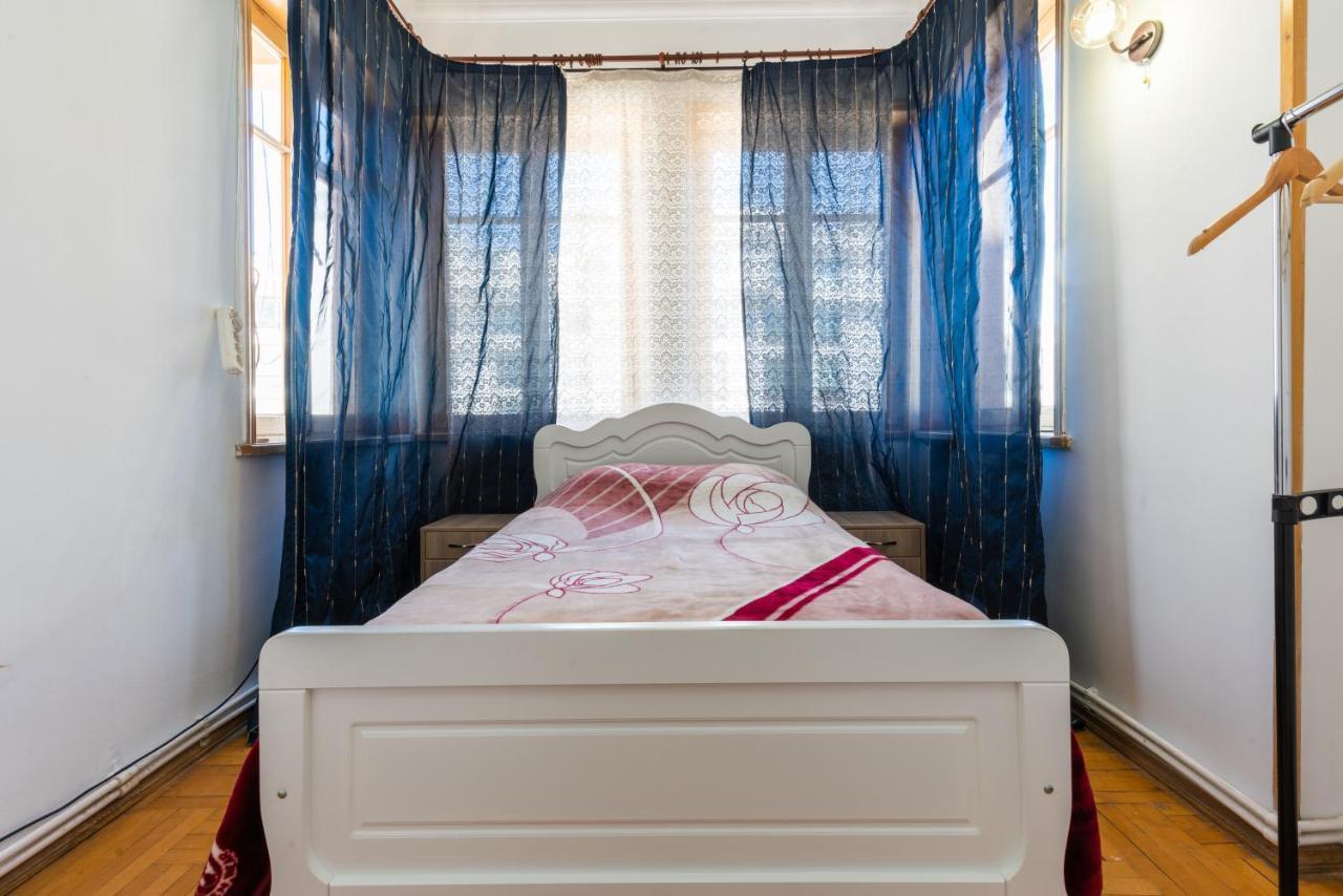 Center 4 You Hotel Tbilisi Buitenkant foto