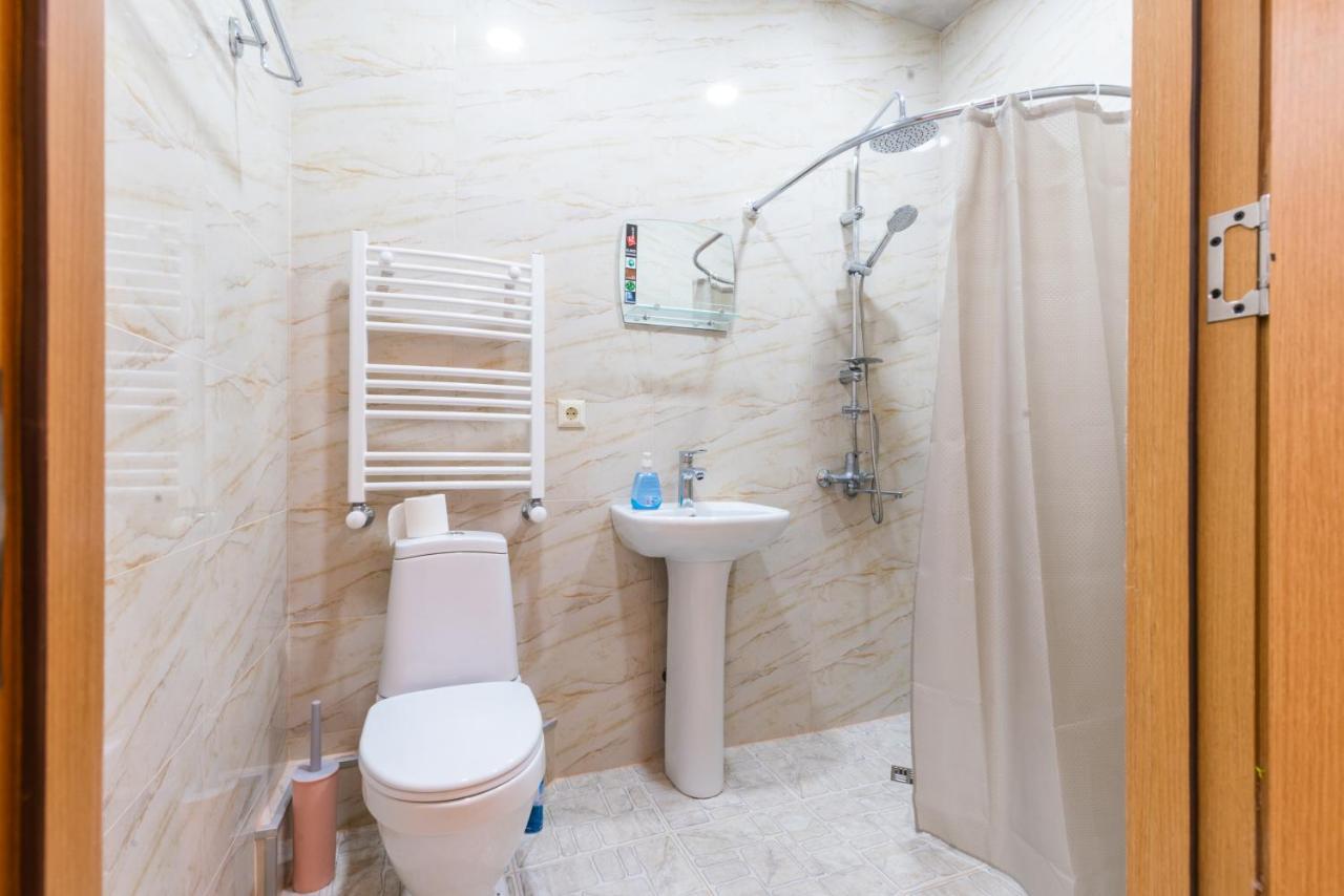 Center 4 You Hotel Tbilisi Buitenkant foto