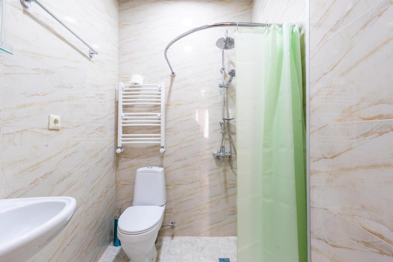 Center 4 You Hotel Tbilisi Buitenkant foto