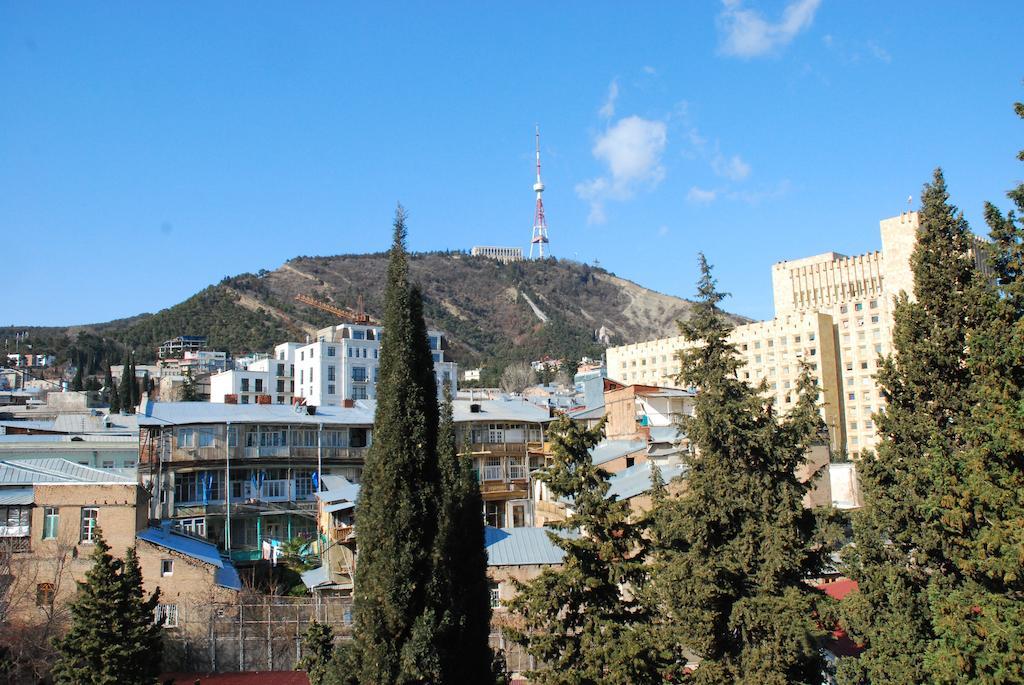 Center 4 You Hotel Tbilisi Buitenkant foto